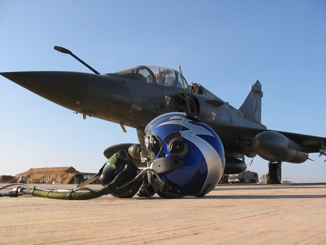 Fighter jet runway helmet hose free wallpaper - medium preview image
