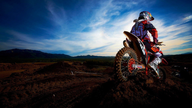 Dirt bike rider dirt track #6 free wallpaper - medium preview image