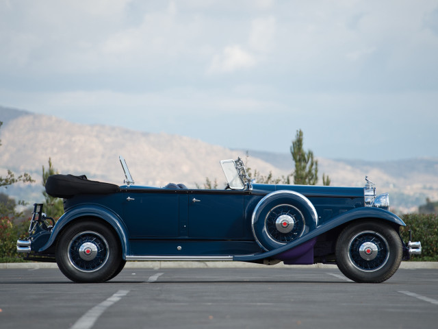 Blue car parking lot mountain #2 free wallpaper - medium preview image