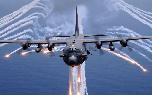 Large airplane flying jets landing #2 free wallpaper - medium preview image