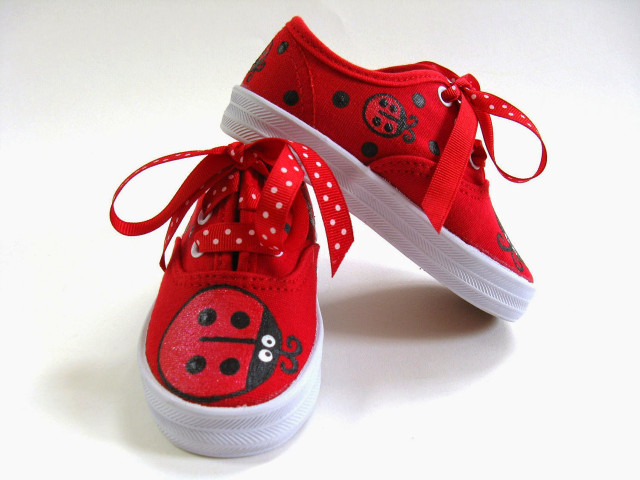 Red shoes ladybug designs pair free wallpaper - medium preview image
