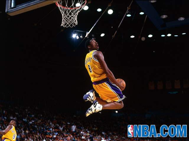 Basketball player jumping dunk game #5 free wallpaper - medium preview image
