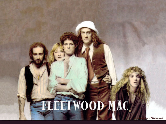 Group people standing wall fleetwood free wallpaper - medium preview image