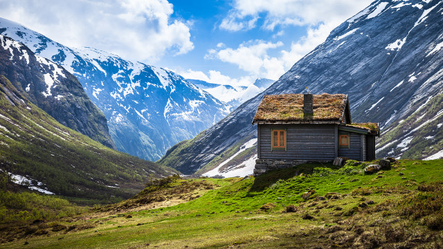 Small cabin mountain range snow free wallpaper - medium preview image