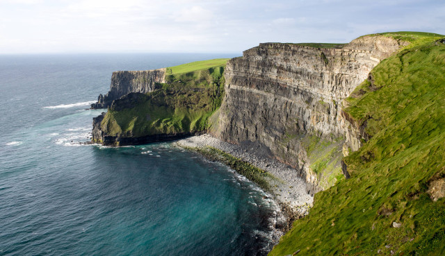 Cliff grassy ocean green side free wallpaper - medium preview image