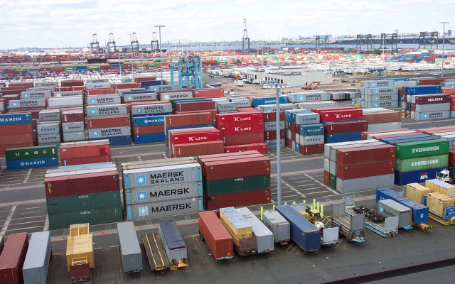 Cityscape tokyo architecture crane containers free wallpaper - medium preview image