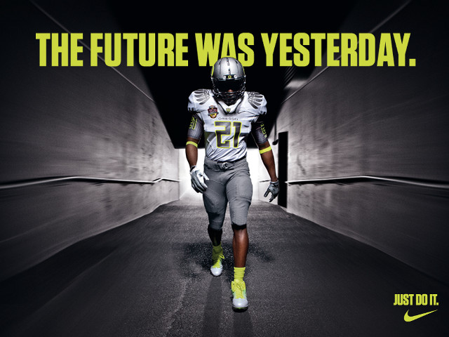 Football player tunnel green yellow free wallpaper - medium preview image