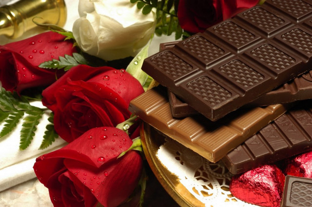 Chocolates roses table vase flowers free wallpaper - medium preview image