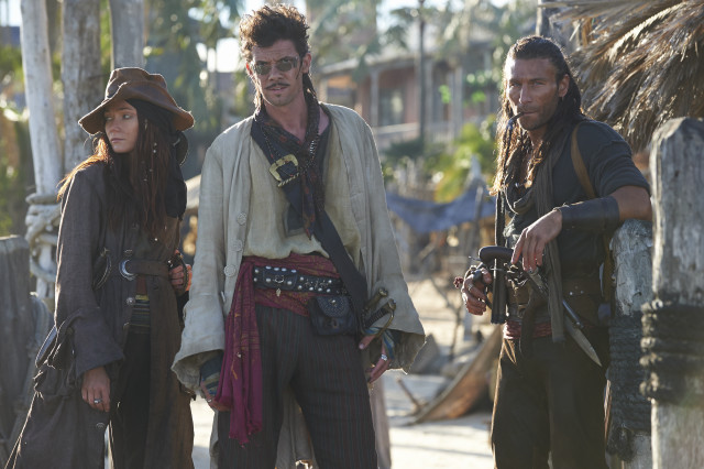 Pirates beach village palm trees free wallpaper - medium preview image