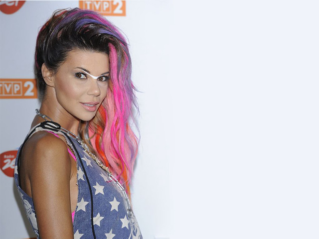 Woman pink hair star print free wallpaper - medium preview image