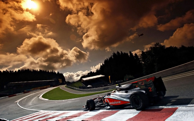 Race car driver track cloudy free wallpaper - medium preview image