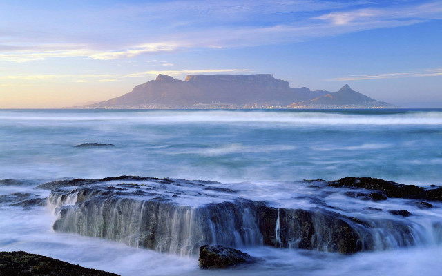 Lake mountain waterfall scenery nature free wallpaper - medium preview image