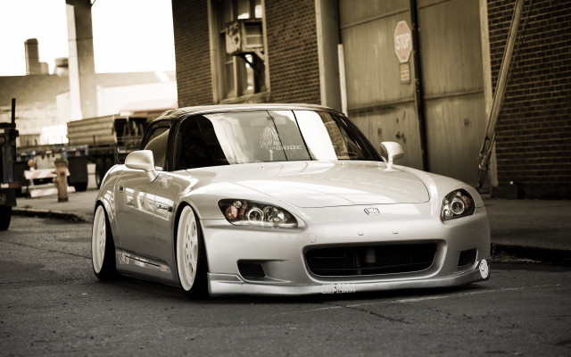 White sports car road building #3 free wallpaper - medium preview image