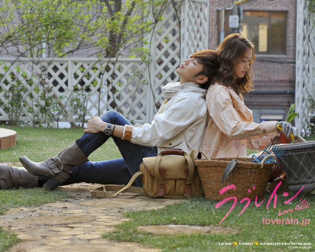 Man woman picnic grass basket free wallpaper - medium preview image