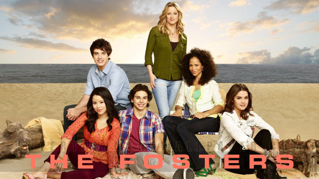 Beach group people ocean the free wallpaper - medium preview image