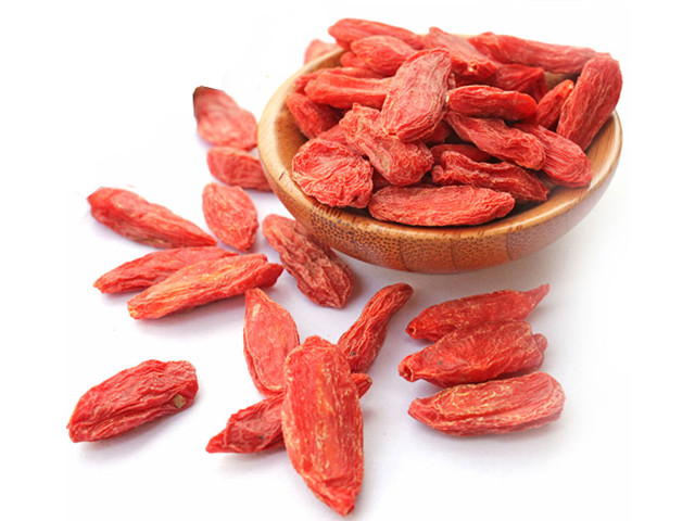 Wooden bowl goji berries white free wallpaper - medium preview image