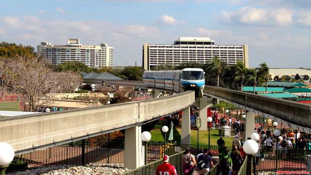 Train bridge people buildings skyline free wallpaper - medium preview image