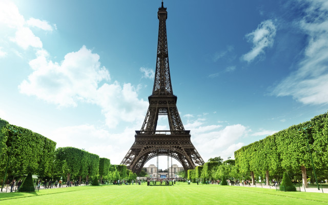 Tall tower spire park paris free wallpaper - medium preview image