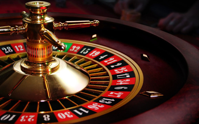 Golden roulette statue numbers digital free wallpaper - medium preview image