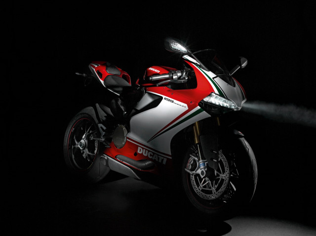 Motorcycle red white stripe black free wallpaper - medium preview image