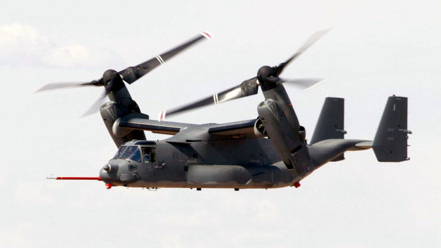 Military helicopter flying sky propellers free wallpaper - medium preview image