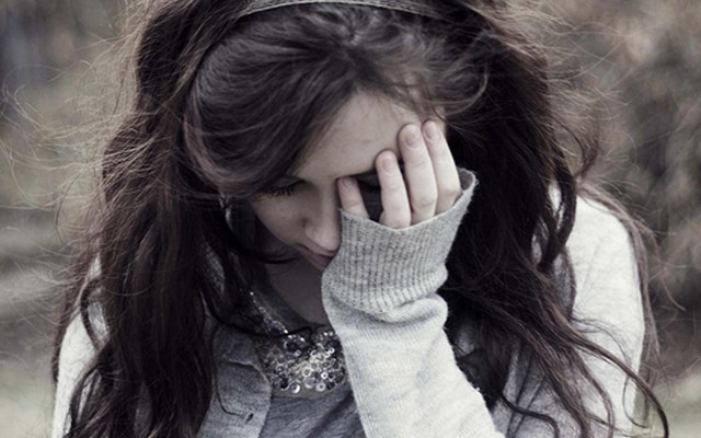 Woman long hair holding hand free wallpaper - medium preview image