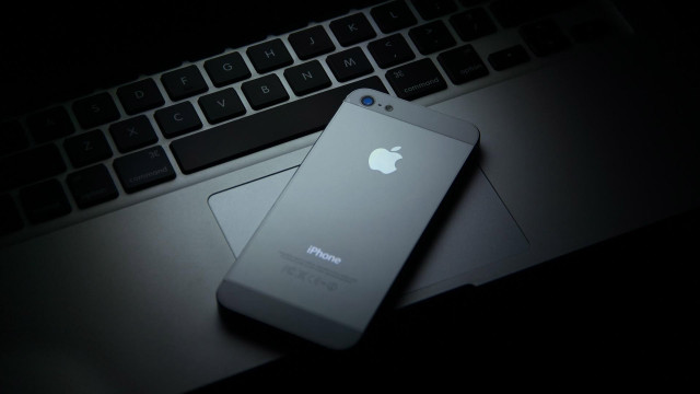 Cell phone laptop keyboard dark free wallpaper - medium preview image