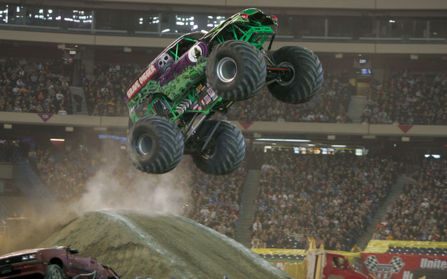 Monster truck dirt stadium people free wallpaper - medium preview image