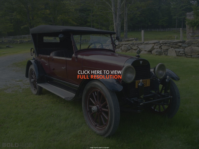 Old car parked field sign free wallpaper - medium preview image