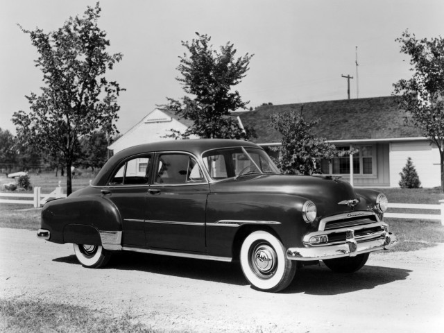 Black white car house fence free wallpaper - medium preview image