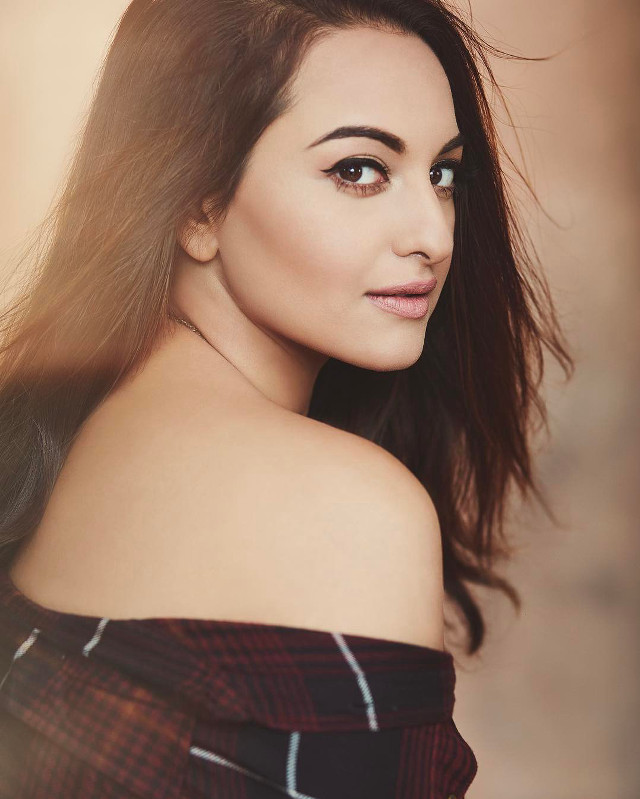 Woman longhair plaidshirt wind samikshavad free wallpaper - medium preview image
