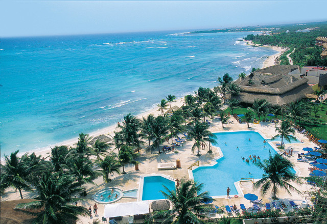 Beachside resort pool sand sunshine free wallpaper - medium preview image