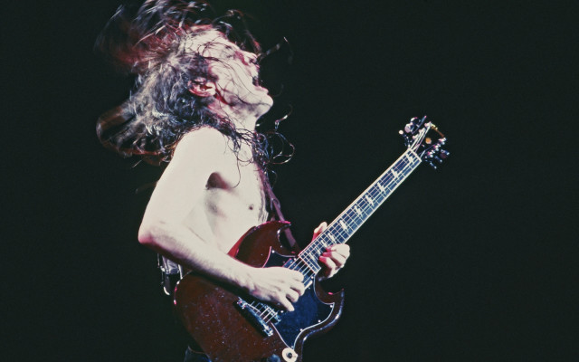 Man long hair guitar stage #5 free wallpaper - medium preview image