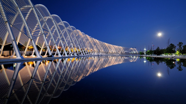 Building water night full moon free wallpaper - medium preview image