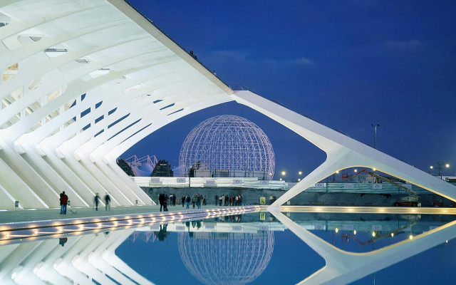 Building white structure pool front free wallpaper - medium preview image