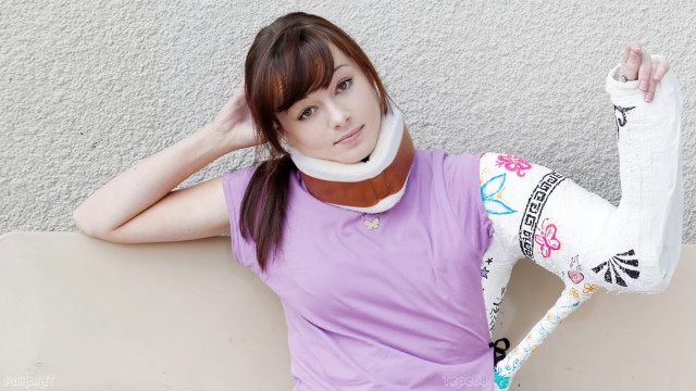 Woman neck cast arm cast free wallpaper - medium preview image