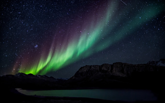 Green purple aurora borealis lake #3 free wallpaper - medium preview image