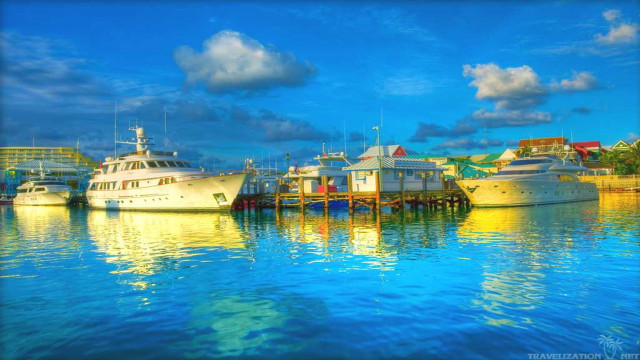 Boats docked pier water cloudy free wallpaper - medium preview image