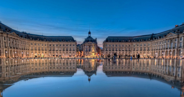 Paris clock tower reflecting pool free wallpaper - medium preview image