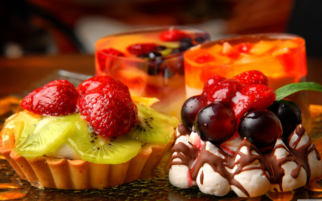 Cupcake fruit closeup drink table free wallpaper - medium preview image