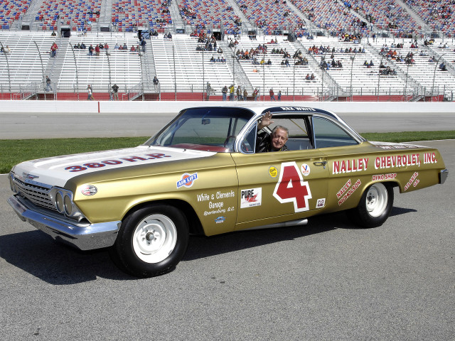 Man driving gold car race free wallpaper - medium preview image