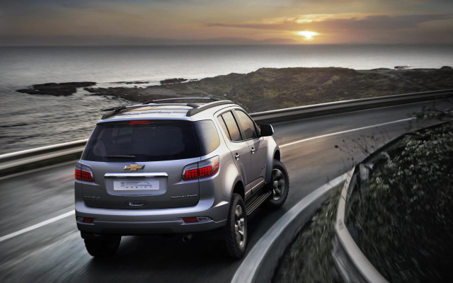 Silver suv ocean sunset driving free wallpaper - medium preview image