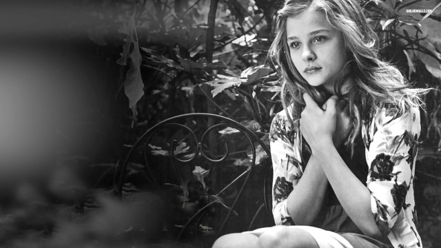 Woman bench bush hands chest free wallpaper - medium preview image