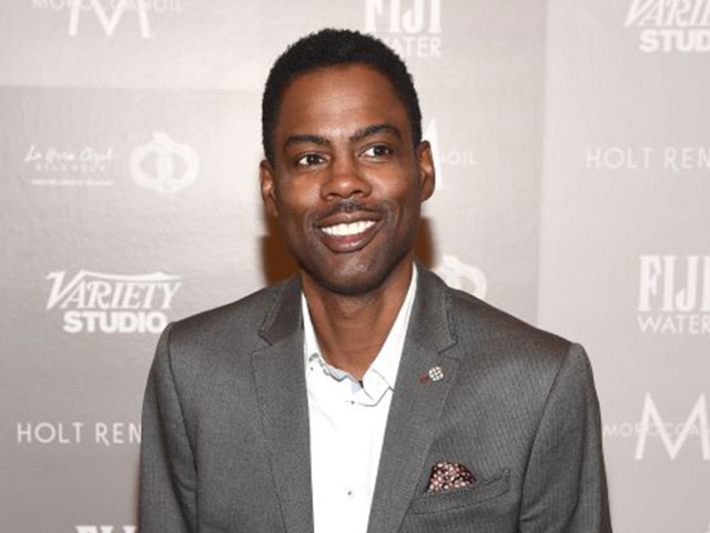 Man suit smiling redcarpet whitebackground free wallpaper - medium preview image