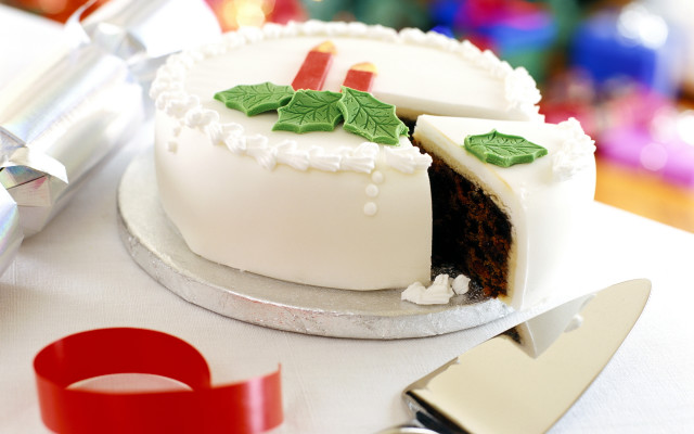 Cake slice missing table knife free wallpaper - medium preview image