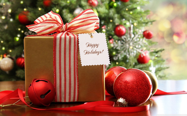 Christmas present happy holidays tag free wallpaper - medium preview image
