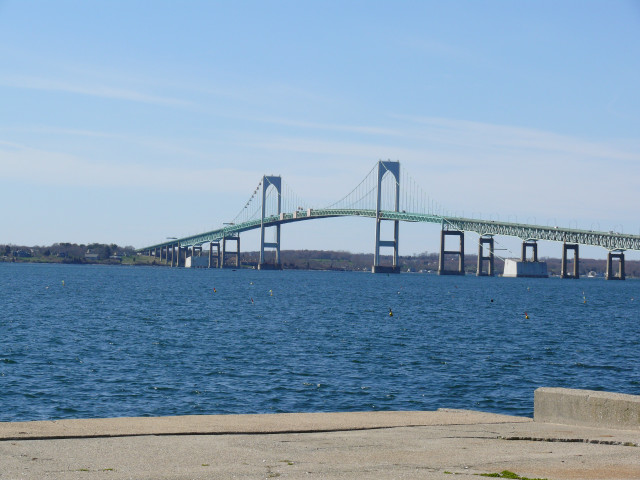 Bridge water sky concrete platform free wallpaper - medium preview image