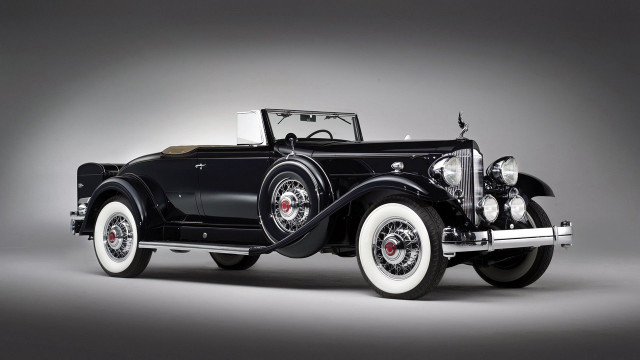 Old model car artdeco sculpture free wallpaper - medium preview image