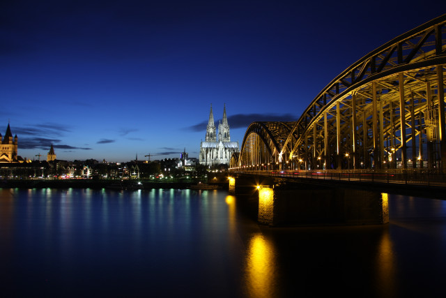 Bridge building nighttime lights castle free wallpaper - medium preview image