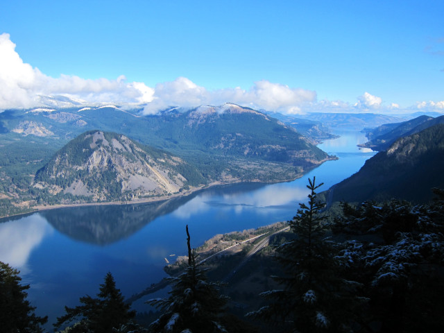 Lake mountains trees sky clouds #3 free wallpaper - medium preview image